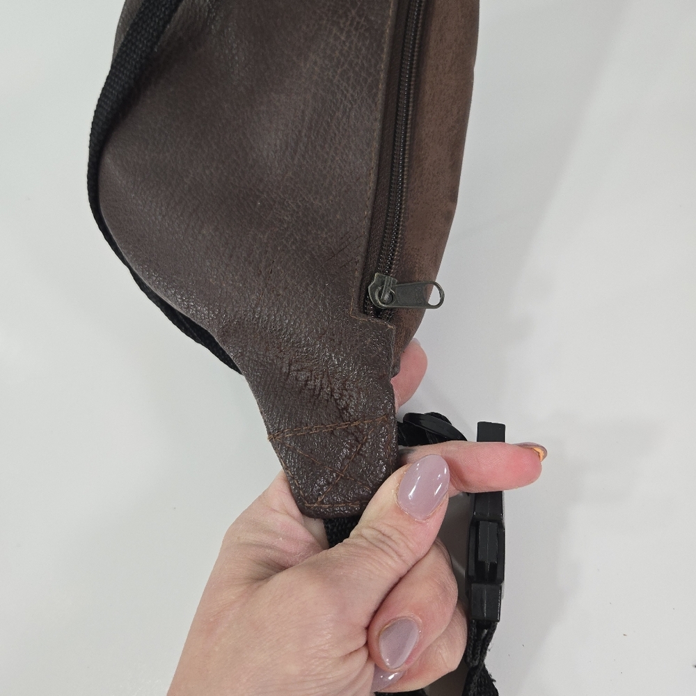 vintage brown fanny pack - Picture 10 of 11